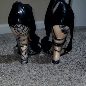 Blk Tom Ford wedge sandals